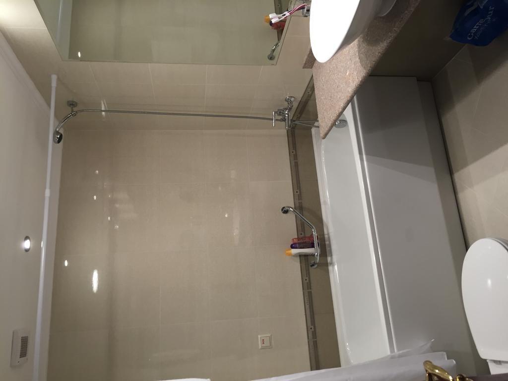 Downtown Alexander Services Apartments Bansko Bagian luar foto